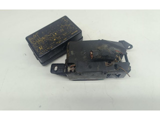 Блок предохранителей Jeep Cherokee