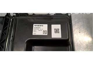 Блок управления двигателя 32383818   Volvo XC90