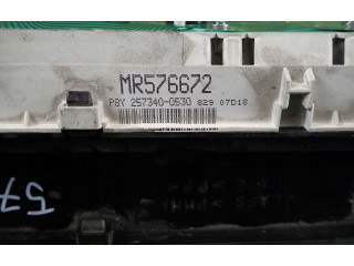 Přístrojová deska  Mitsubishi Pajero 2002 MR576672  