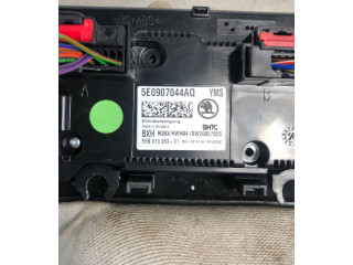 Блок управления климат-контролем 5E0907044AQ, 5HB0132631   Skoda Octavia Mk3 (5E)