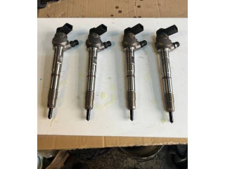 Форсунка 04L130277B    Volkswagen Golf VII   