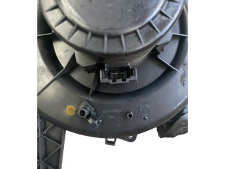 Вентилятор печки 6Q1820015 Skoda Fabia Mk1 (6Y)