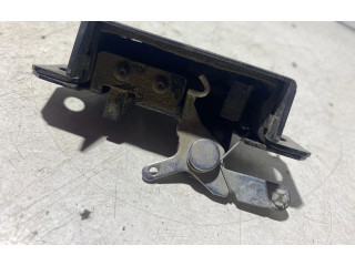 Замок багажника     Volkswagen Caddy 2011 - 2016 года