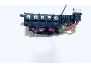 Блок предохранителей 8l0941822 Volkswagen Golf IV