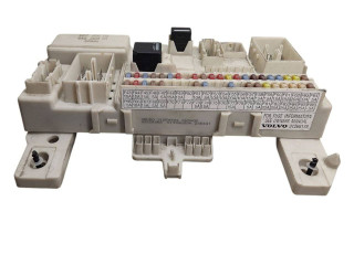 Блок предохранителей 31268178, 31254903   Volvo V50    