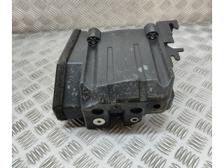 Блок предохранителей  31652062, 31499991   Volvo XC90    