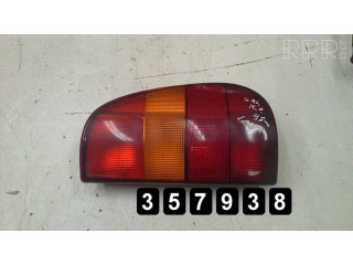 Задний фонарь в кузове