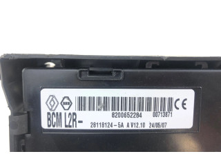 Блок комфорта 8200652284, 281181245A Renault Clio III