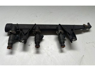 Топливная рампа 9676020480   Citroen C4 Cactus  