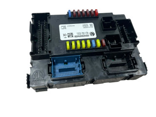 Блок предохранителей 52079499AC Jeep Grand Cherokee (WJ)