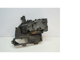 Другая деталь отсека двигателя