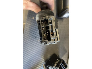 Ручка стеклоочистителей    Citroen Xantia