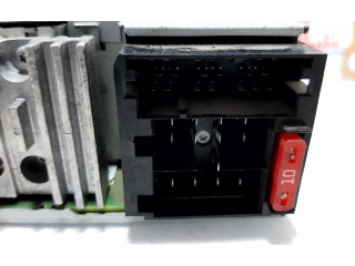 Радио/ проигрыватель CD/DVD / навигация