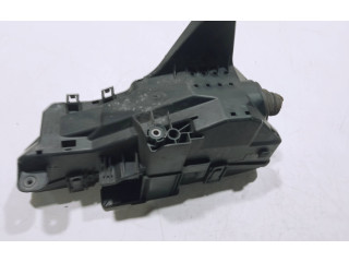 Блок предохранителей  9494210   Volvo V70    