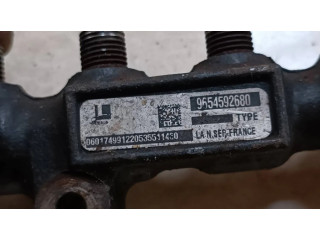 Топливная рампа 9654592680   Citroen C4 I 1.6 