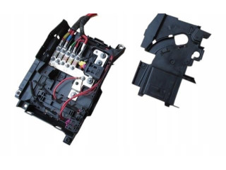 Pojistková skříňka Audi Q7 4L 2010