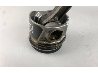  Поршень с шатуном  02604LA, 04LADE  Audi A3 S3 8V  