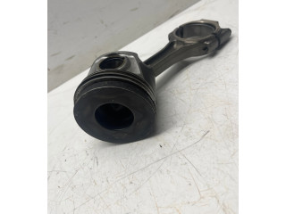  Поршень с шатуном    Volkswagen PASSAT B6  