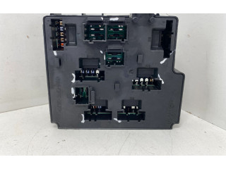 Блок предохранителей 32212298 Volvo XC90