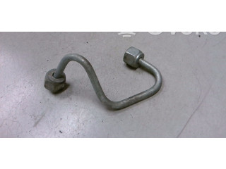 Топливная рампа 058133681   Volkswagen PASSAT B5.5  