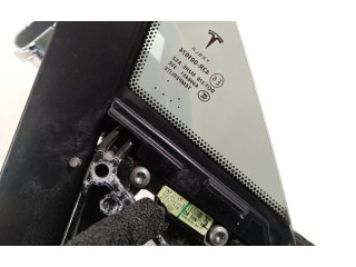 Зеркало (управляемое электричеством) Tesla Model S