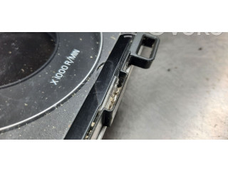 Панель приборов    Volvo V70       