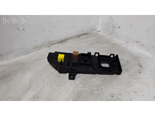 Блок предохранителей 13181983, 518721204   Opel Vectra C    