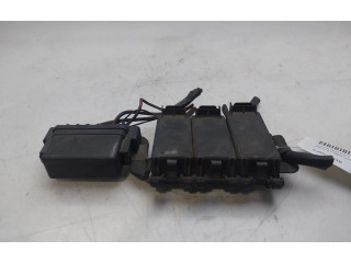 Блок предохранителей 5J0937548 Skoda Fabia Mk2 (5J)