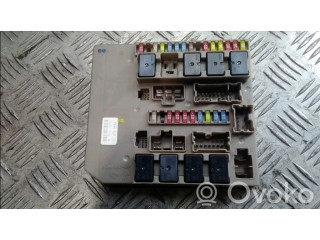 Блок предохранителей 8200674661 Renault Clio III