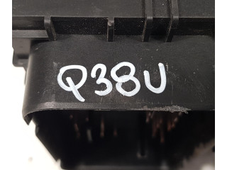 Блок предохранителей 8K150911 Audi Q3 8U