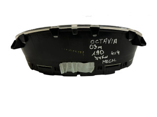 Панель приборов 1U0920811J, 110080146   Skoda Octavia Mk1 (1U)       