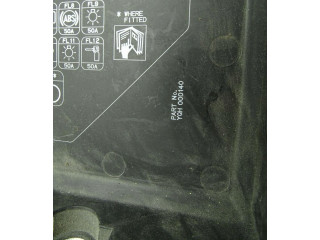 Блок предохранителей YQE103111 Rover 75