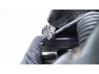 Средняя направляющая ролика / средний шарнир