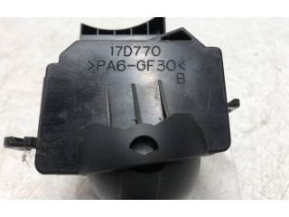 Ручка стеклоочистителей 17D770   Volvo V50