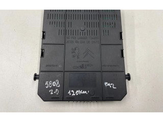 Pojistková skříňka 281164872 Peugeot 5008 2011