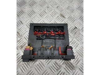 Блок предохранителей 3C0937049E Volkswagen Golf Plus