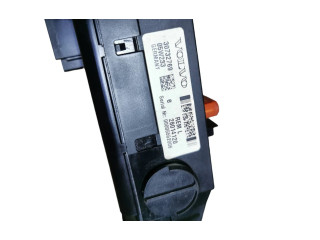 Блок предохранителей 30732769, 28014120   Volvo XC90    