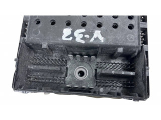 Блок предохранителей 9452773, 9452557 Volvo S80