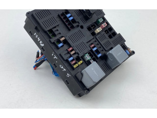 Блок предохранителей 32268453 Volvo S60