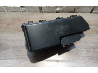 Блок предохранителей 9494210, 9494211 Volvo S60