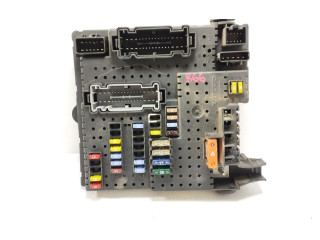 Турбина Блок предохранителей Volvo S80 30728512 для двигателя D5244T4