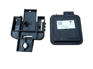 Řídící jednotka 111498400B, 182200994210   Tesla Model 3 2018