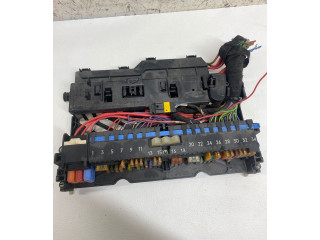 Блок предохранителей 8387153   BMW X3 E83    
