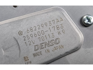 Моторчик заднего дворника 68229937AA Jeep Grand Cherokee