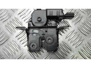 Замок капота двигателя