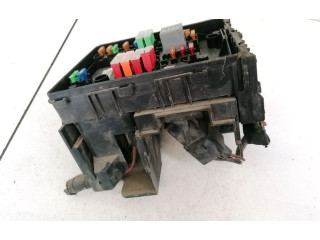 Блок предохранителей 017181301, 0-1718130-1 Skoda Octavia Mk2 (1Z)