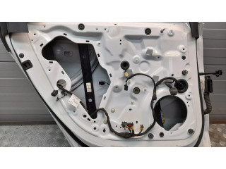 Задняя дверь