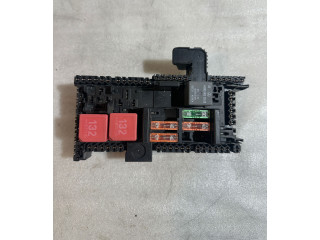 Pojistková skříňka 529881F08, ZGS003Q05 Mercedes-Benz C W205 2016