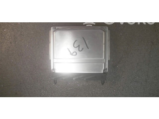 Блок управления двигателя 8677708   Volvo V70