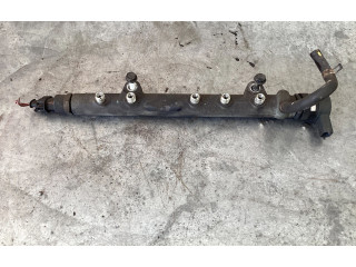 Vstřikovací lišta 2328033010, 0281002507   Toyota Corolla E120 E130     